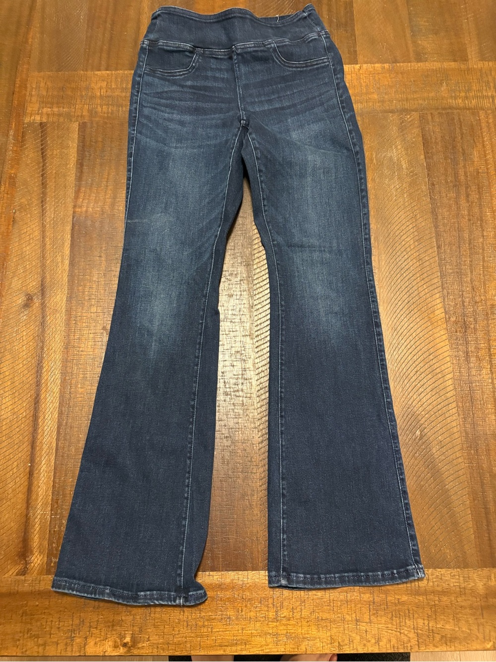 American Eagle Women's Dark Blue Flared Jeans (size xs short)